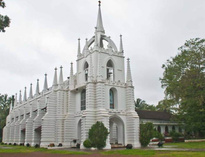 Mae De Deus Church It was built in 1873